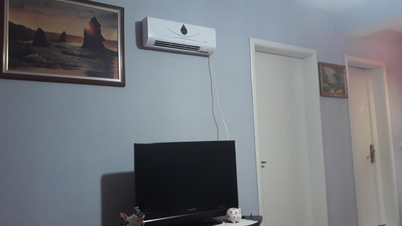 Odise'S Suite Korce Luaran gambar