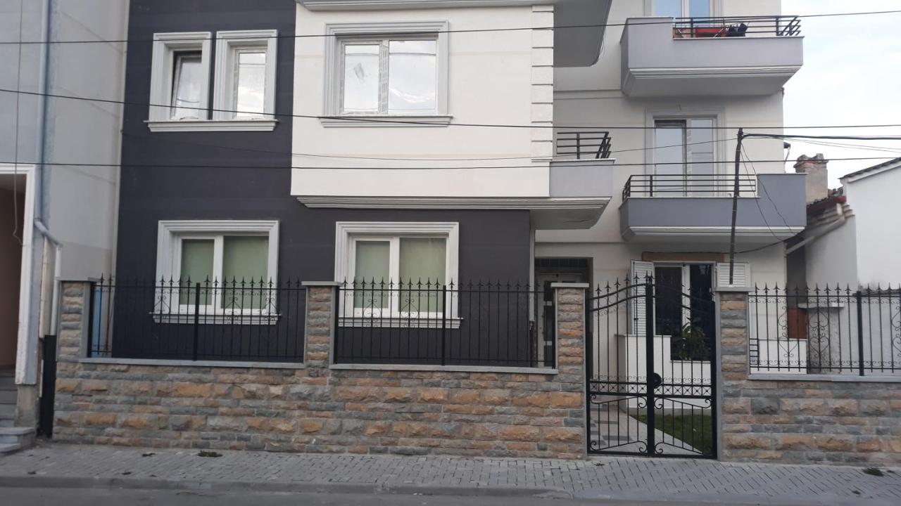 Odise'S Suite Korce Luaran gambar